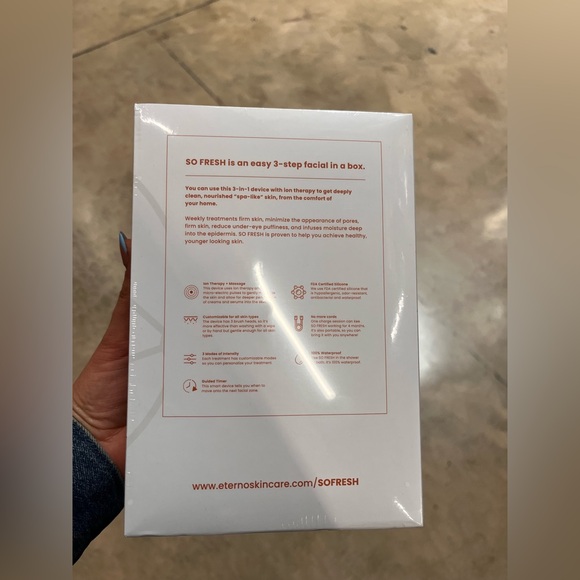 Cleansing Brush - Picture 9 of 9